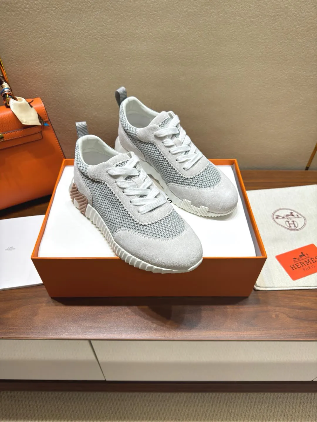 💕💕Factory direct selling price p640💕💕 Men ➕20💰Hermes 🐎24 new sports shoes 🆕 H family 2024giga new sports shoes **3cm, a real artifact, original molded outsole, very stylish and light, perfect foot feel💯 size: 34-46 (customized at 34.45.46)